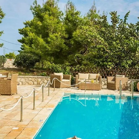Athina Lefkas Villa